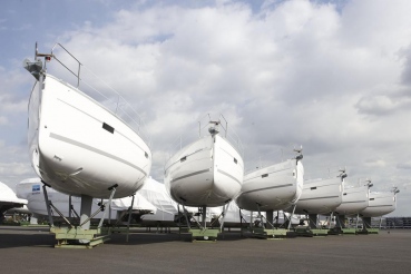 Bavaria Yachtbau GmbH, Sportboot-Werft, Giebelstadt, Bayern, Deutschland