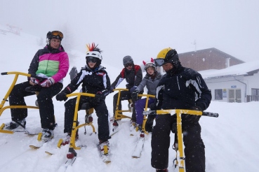 Snowbike, Snowbikegruppe, Familie, Snowbike lernen, bei Gerolsstein, Zillertal Arena, Zillertal, Tirol, Oesterreich
